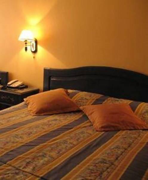 Isabela Hotel Suite Ла-Пас Экстерьер фото